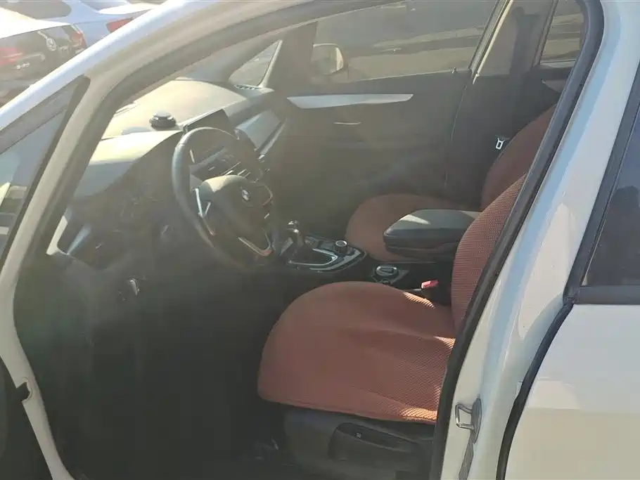 BMW 2 series station wagon