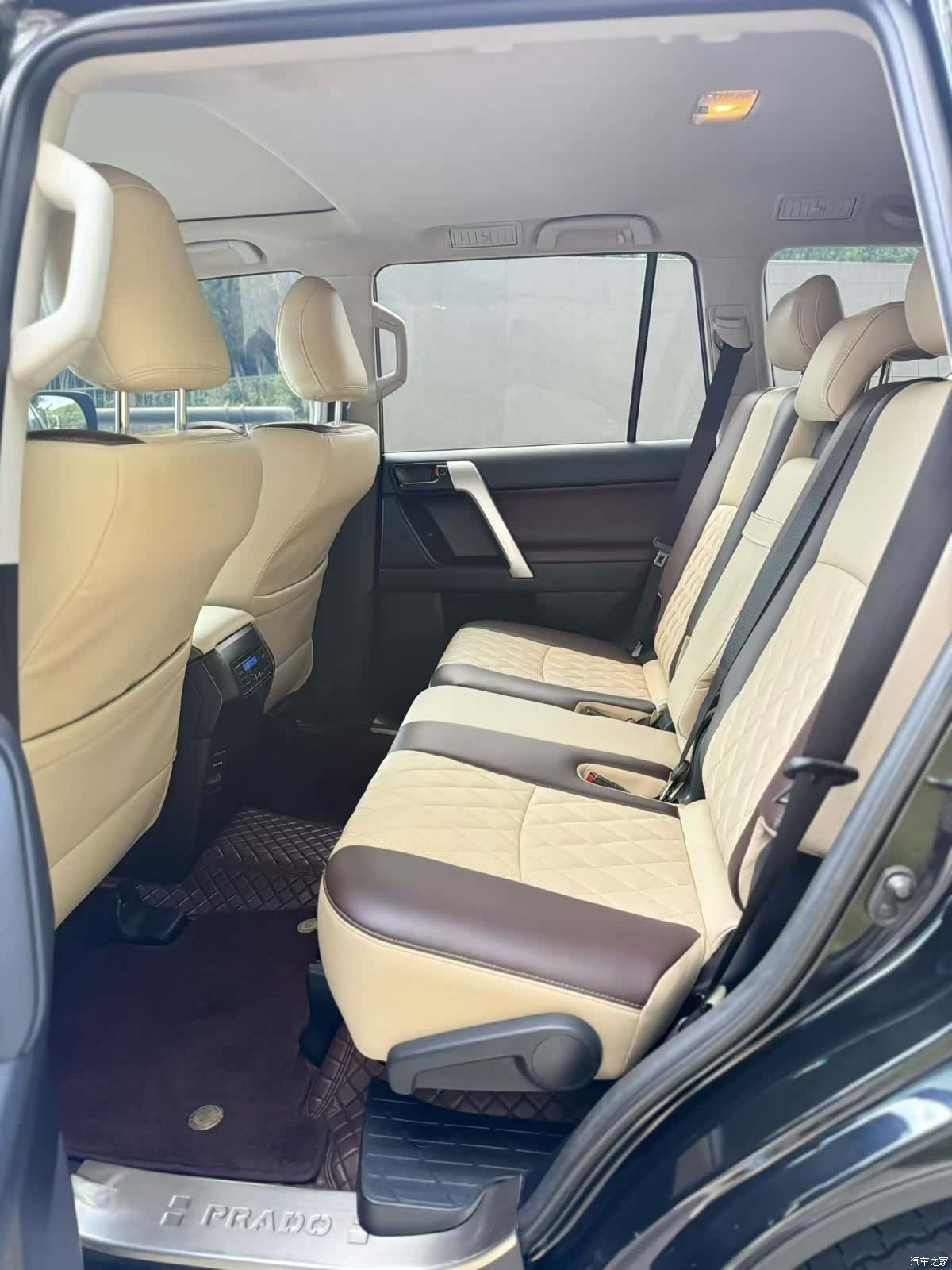 Toyota Prado, 2023 4