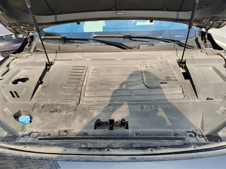 Exeed Chasing the wind