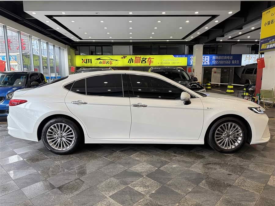 Toyota Camry 2025, фото 12