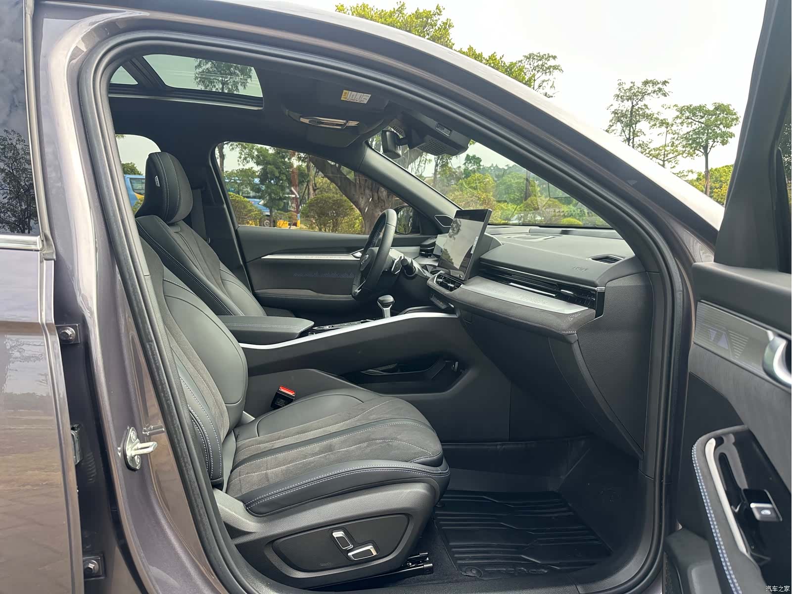 Geely Preface, 2025 10