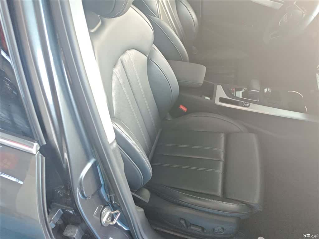 Audi A4L, 2023 24