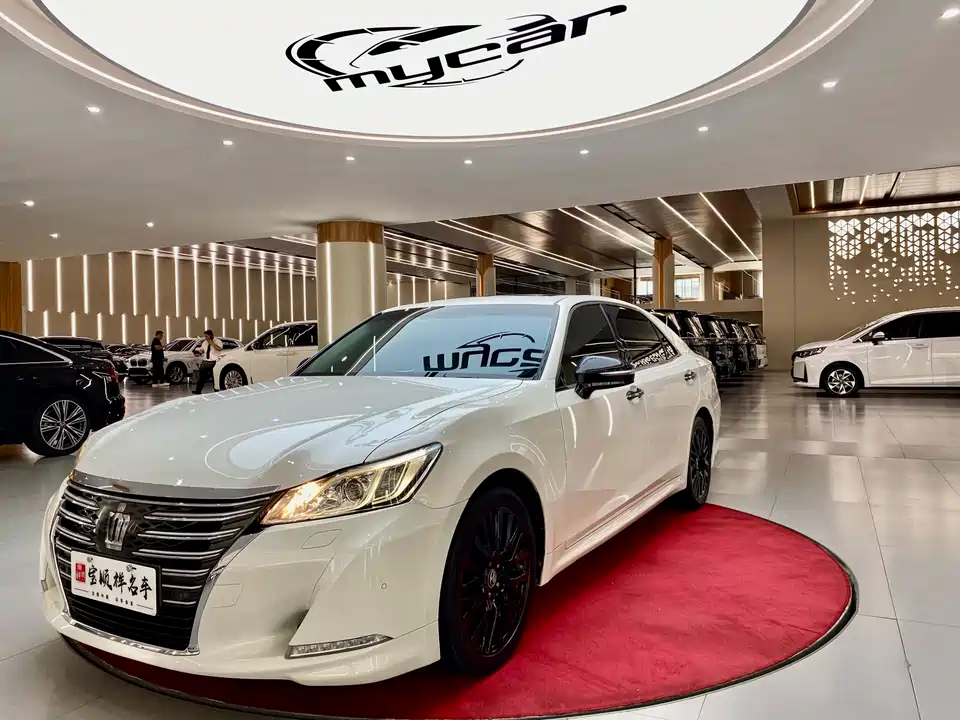 Toyota crown
