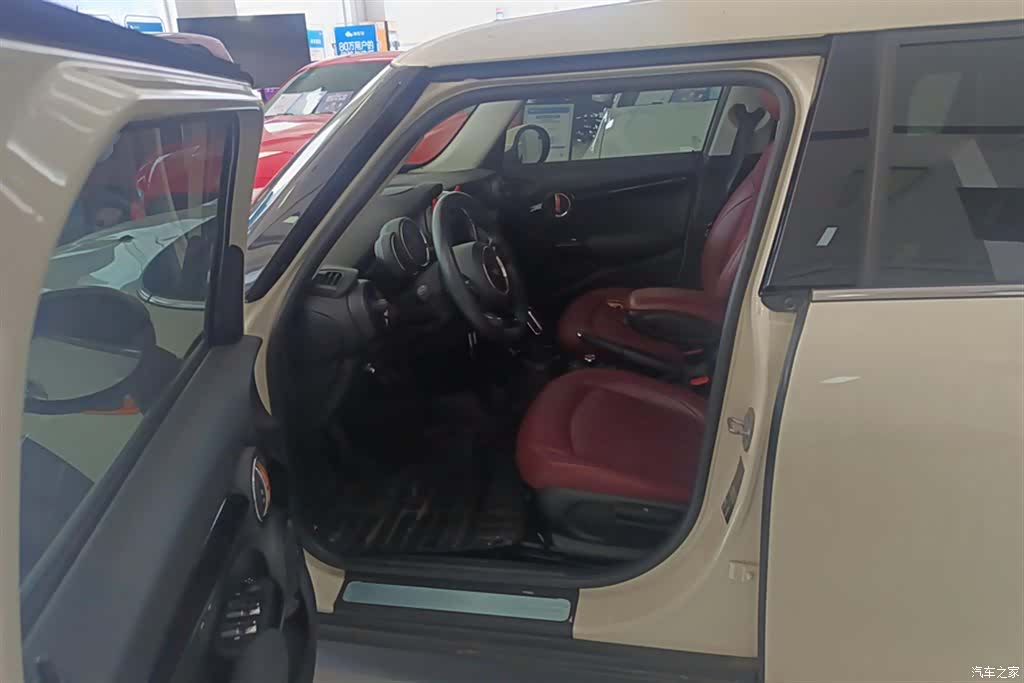 Mini ONE, 2019 9