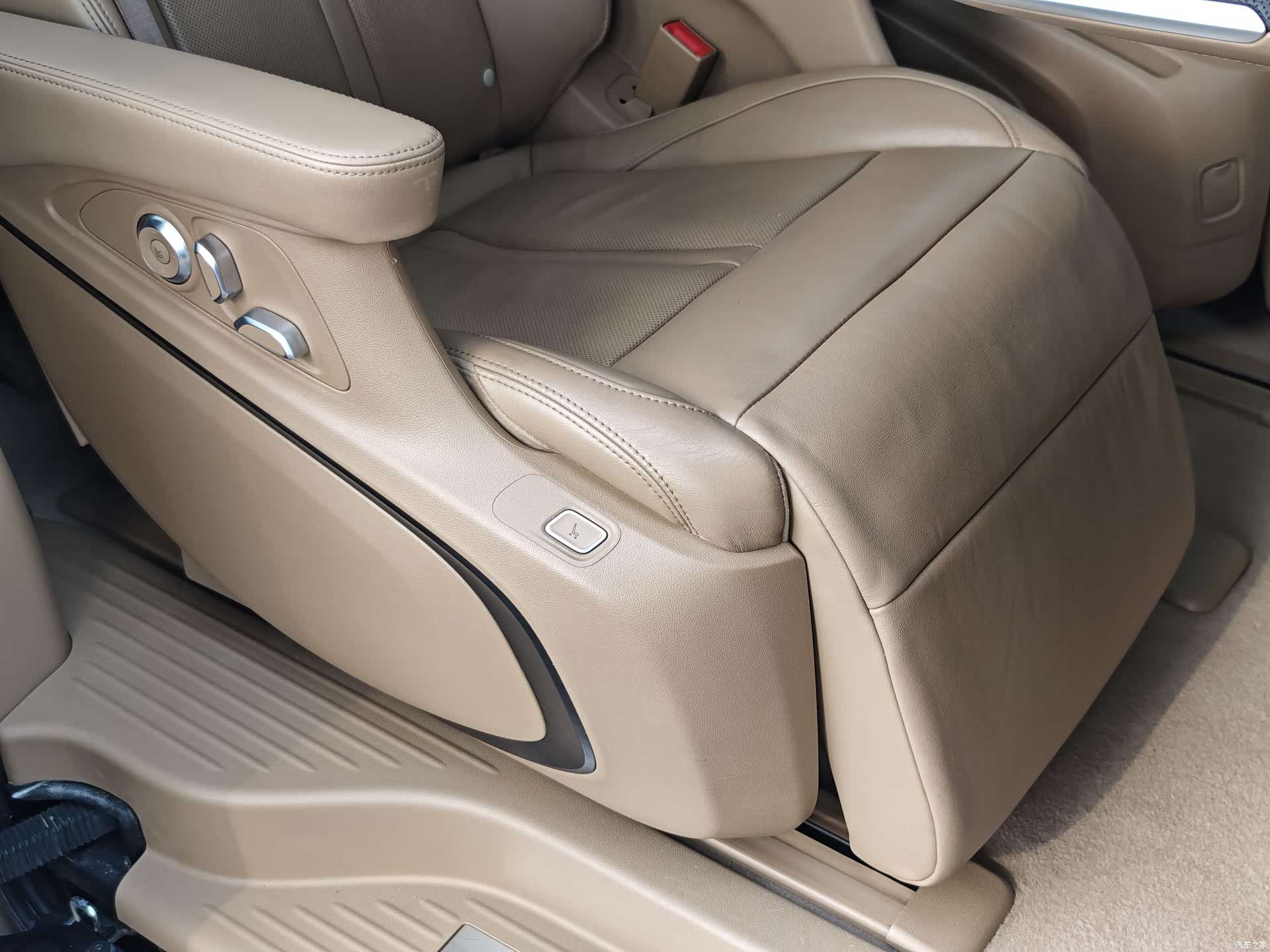 Buick GL8, 2020 30