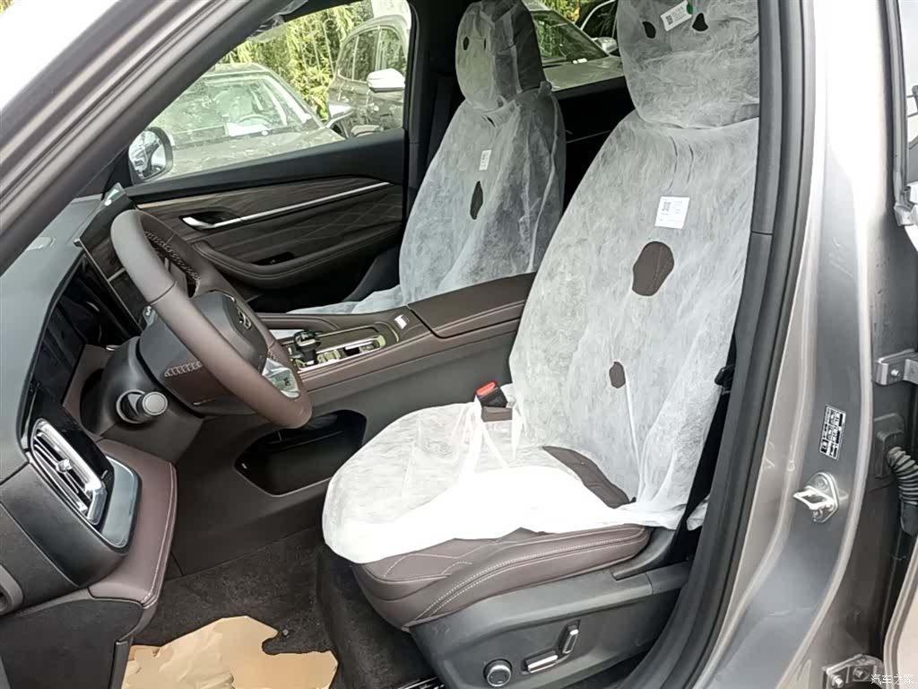 Geely Xingyue L, 2026 15