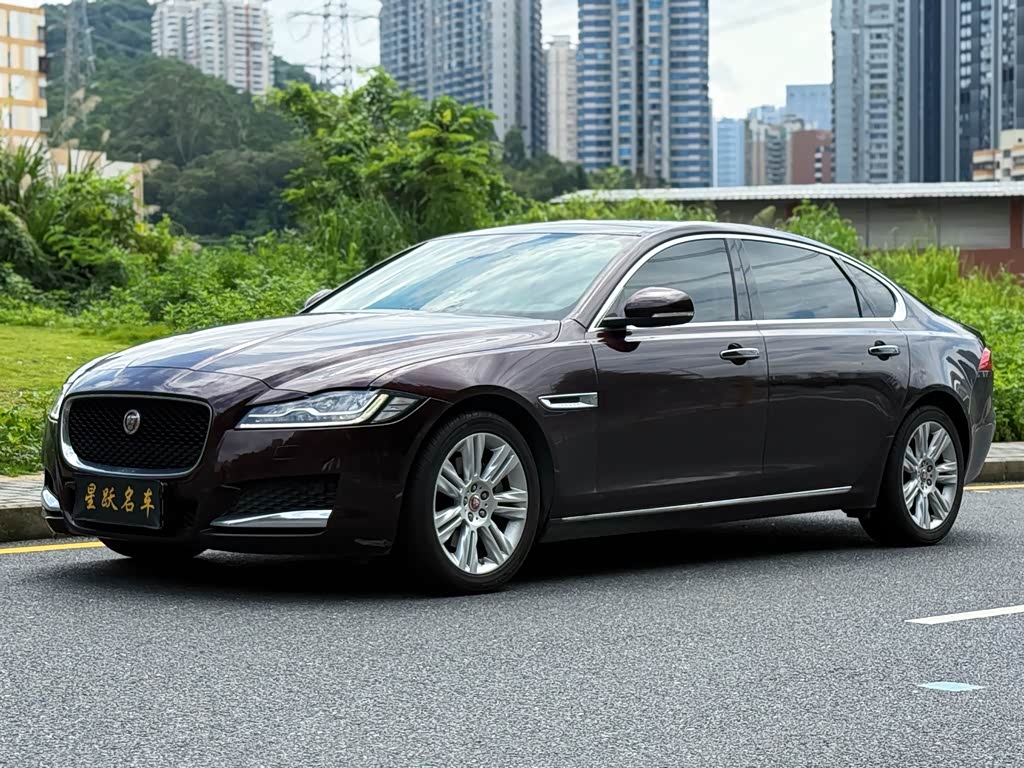 Jaguar XFL