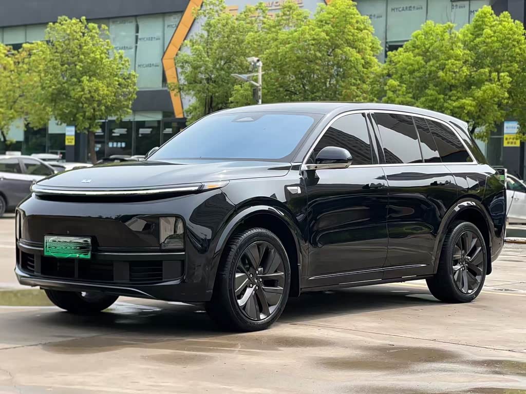 Li Auto L8