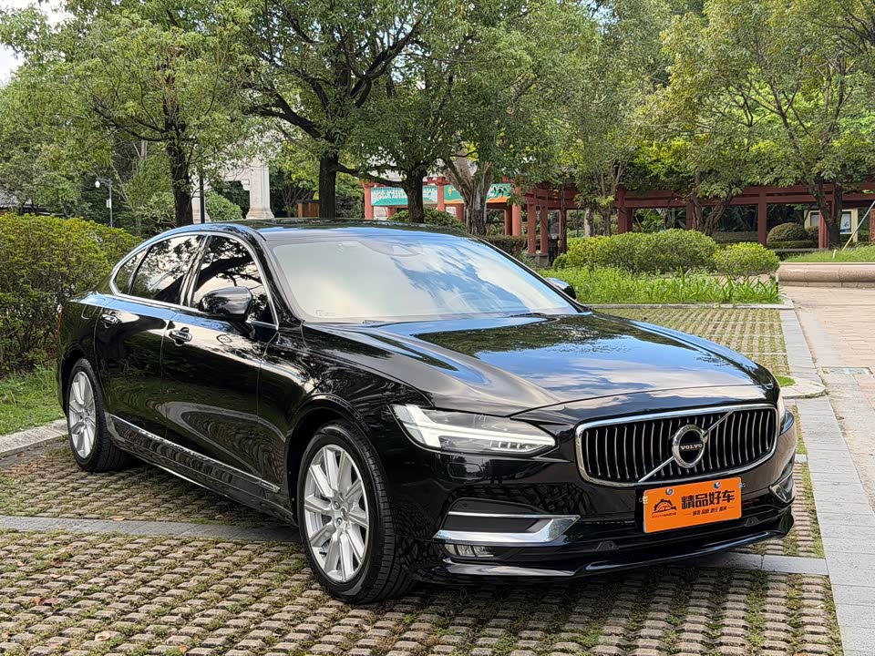 Volvo S90