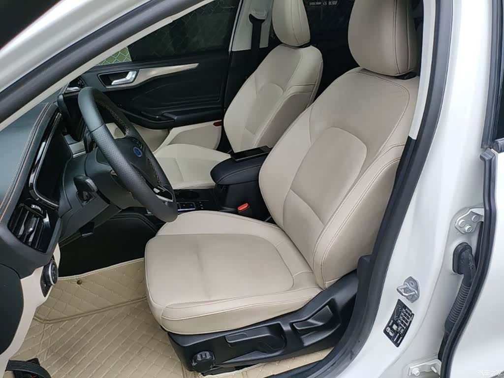 Ford Focus, 2021 15