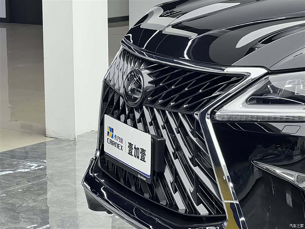 Lexus LX, 2018 3