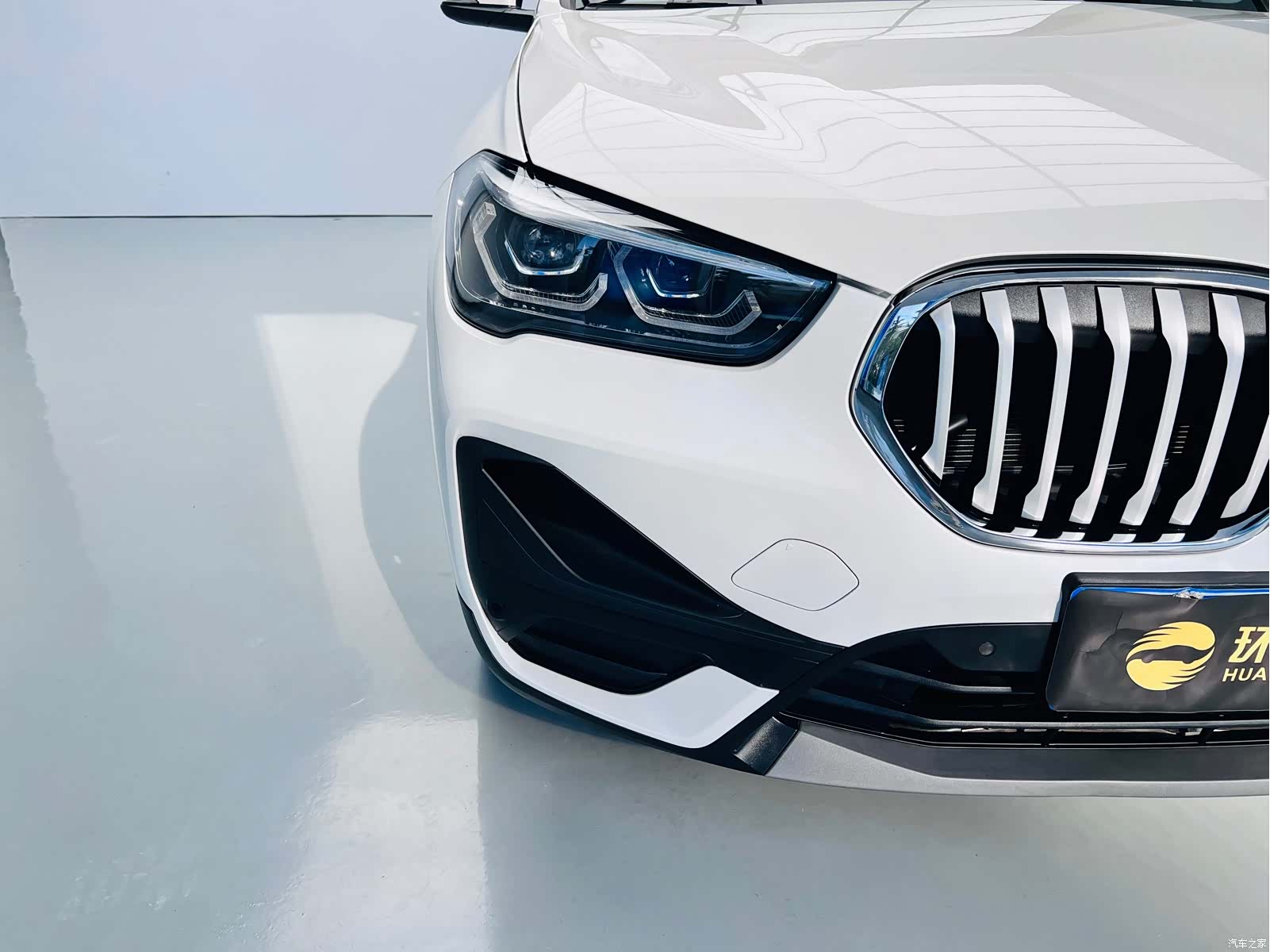 BMW X1, 2022 все фото