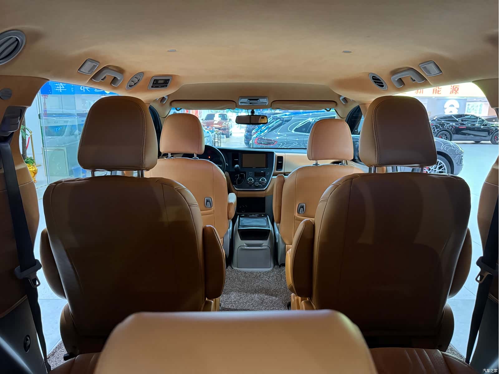 Toyota Sienna, 2016 11