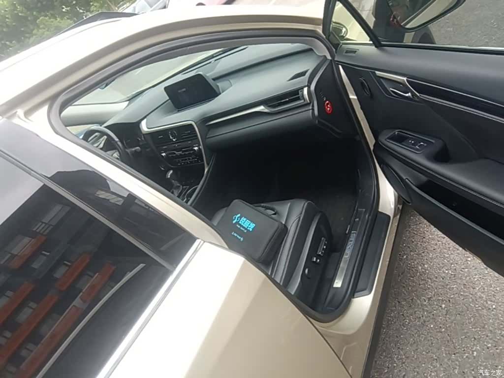 Lexus RX, 2016 11