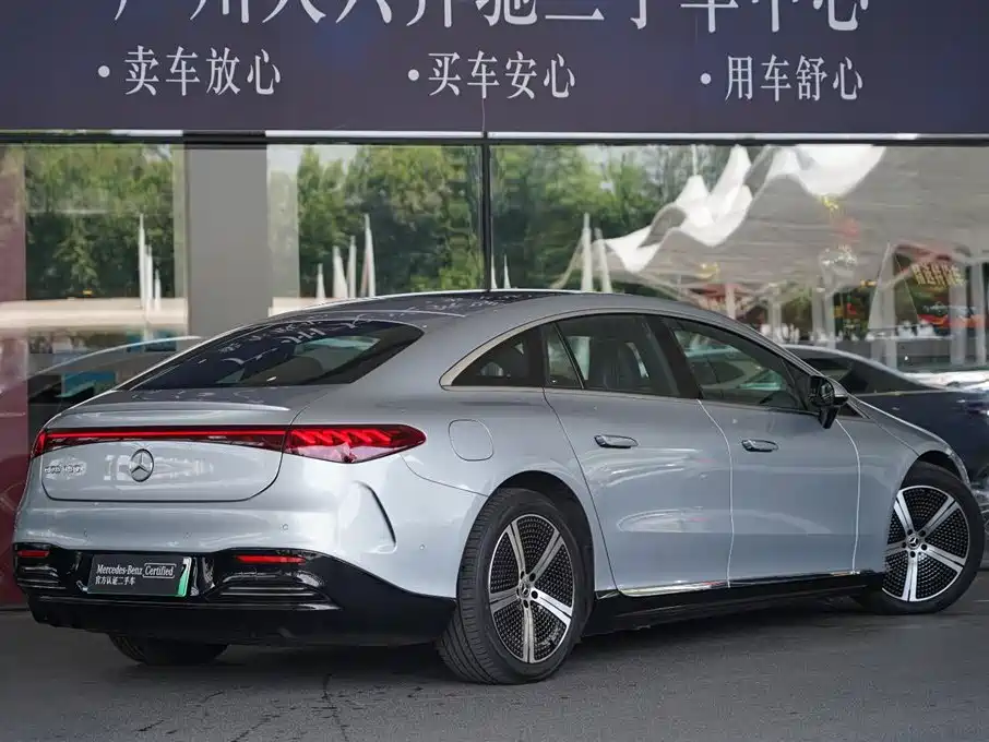 Mercedes-Benz EQS