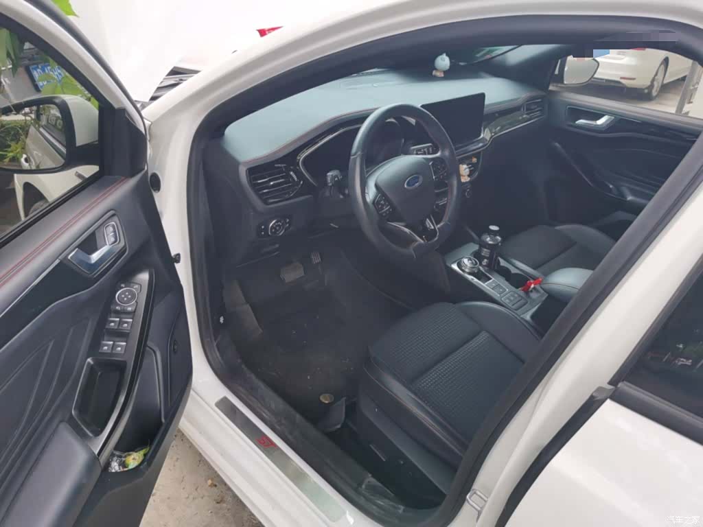 Ford Focus, 2021 14