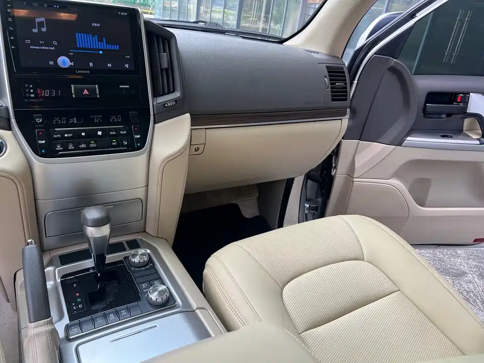 Toyota Land Cruiser Toyota Land Cruiser