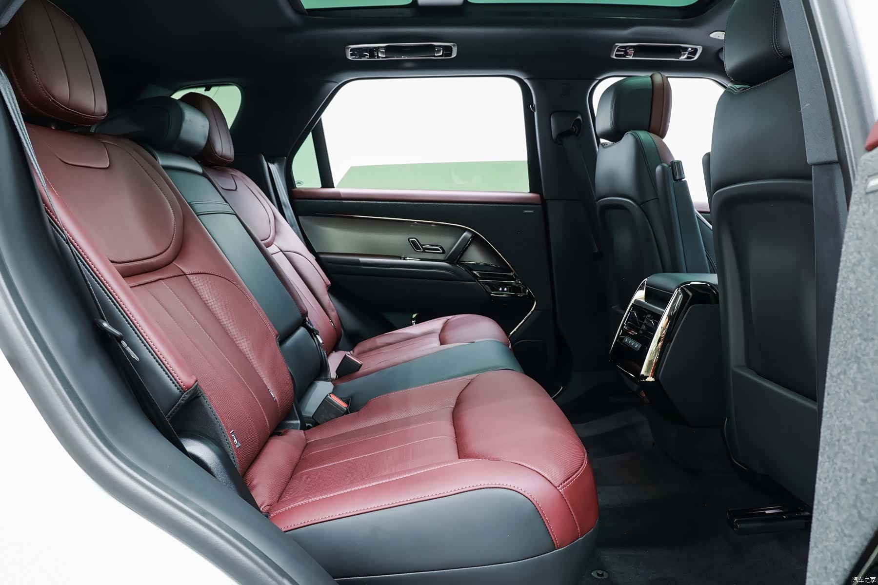 Land Rover Range Rover, 2026 11