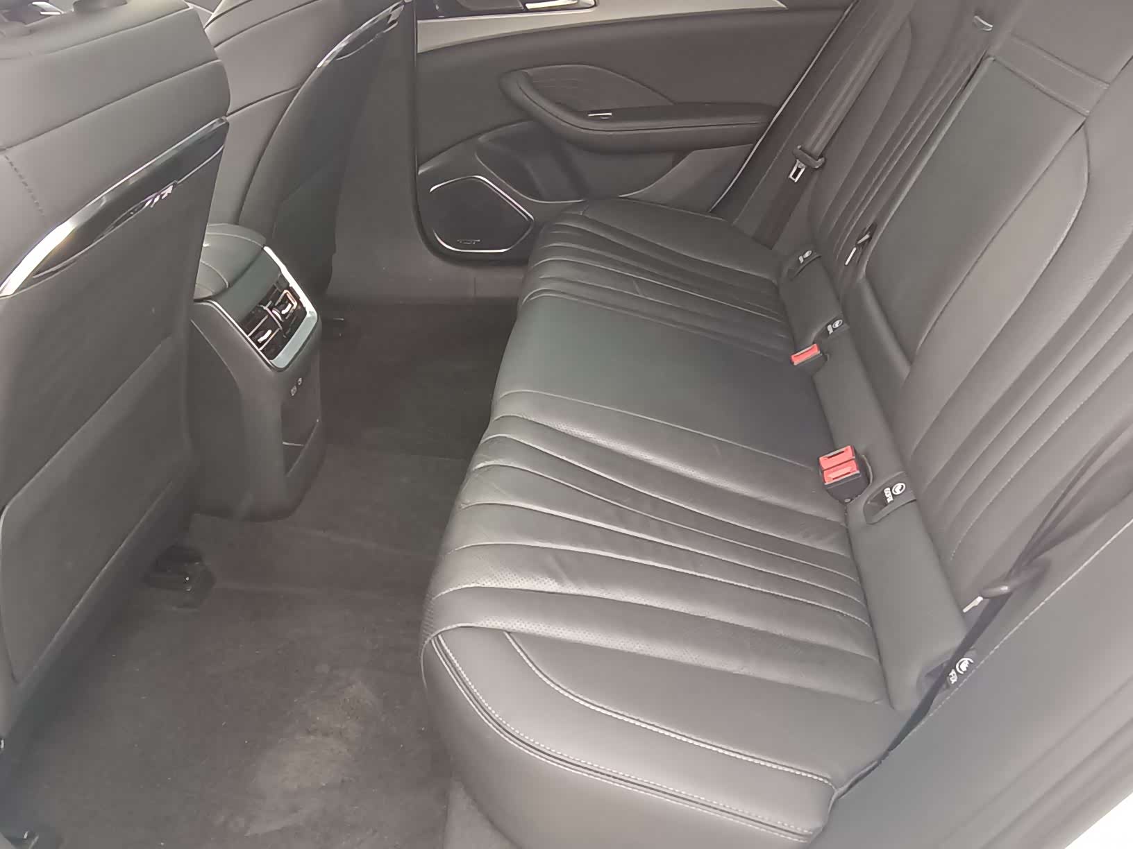 Hongqi H5, 2023 8