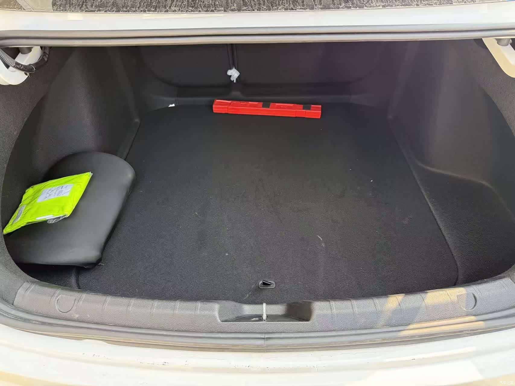 Geely Preface, 2024 15