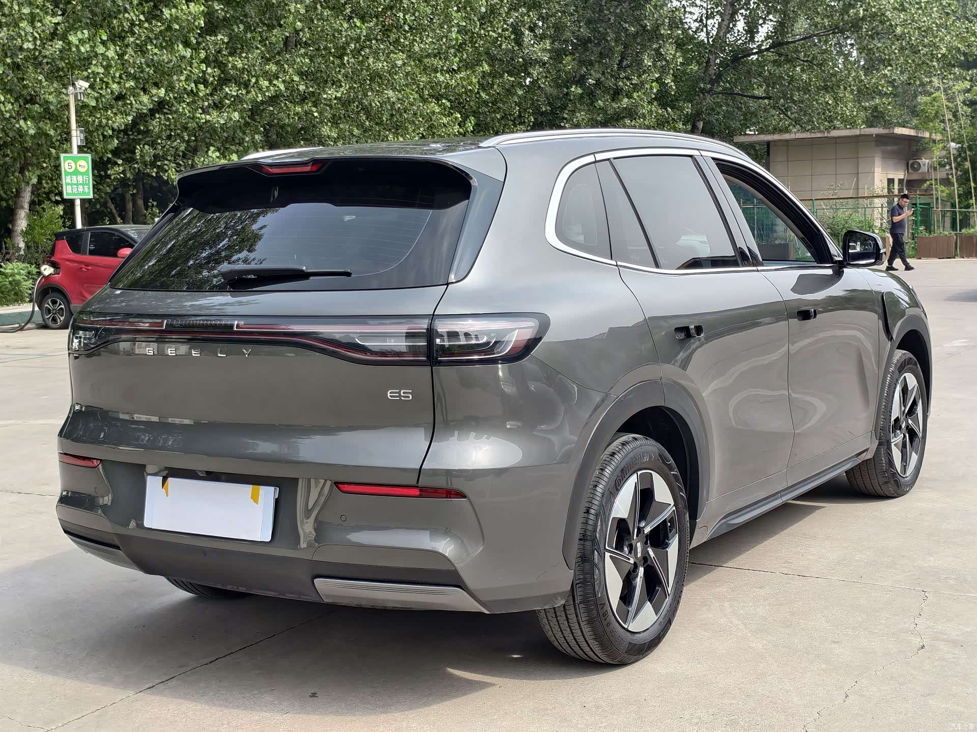 Geely Galaxy E5, 2025 4