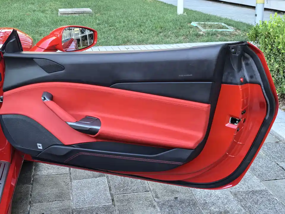 Ferrari 488
