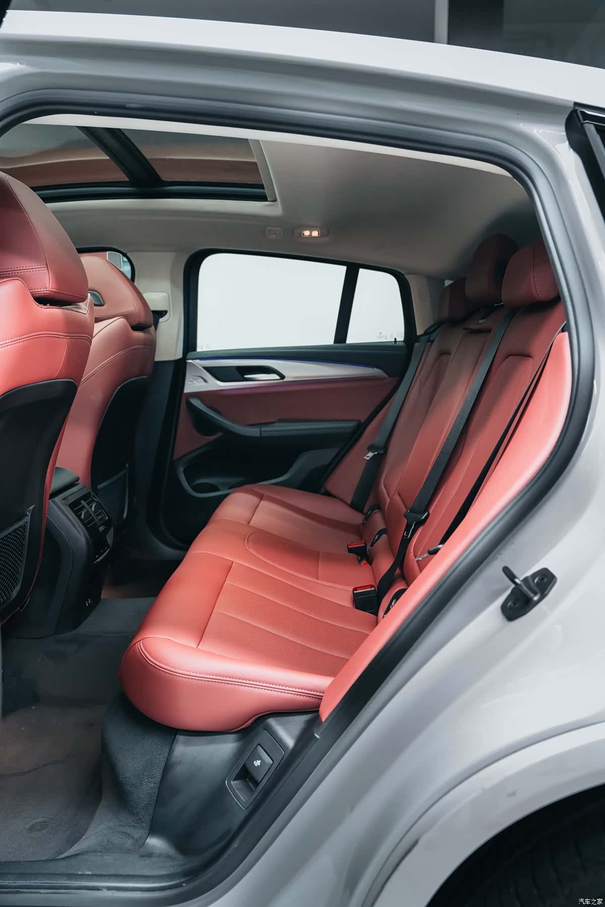 BMW X4, 2023 10