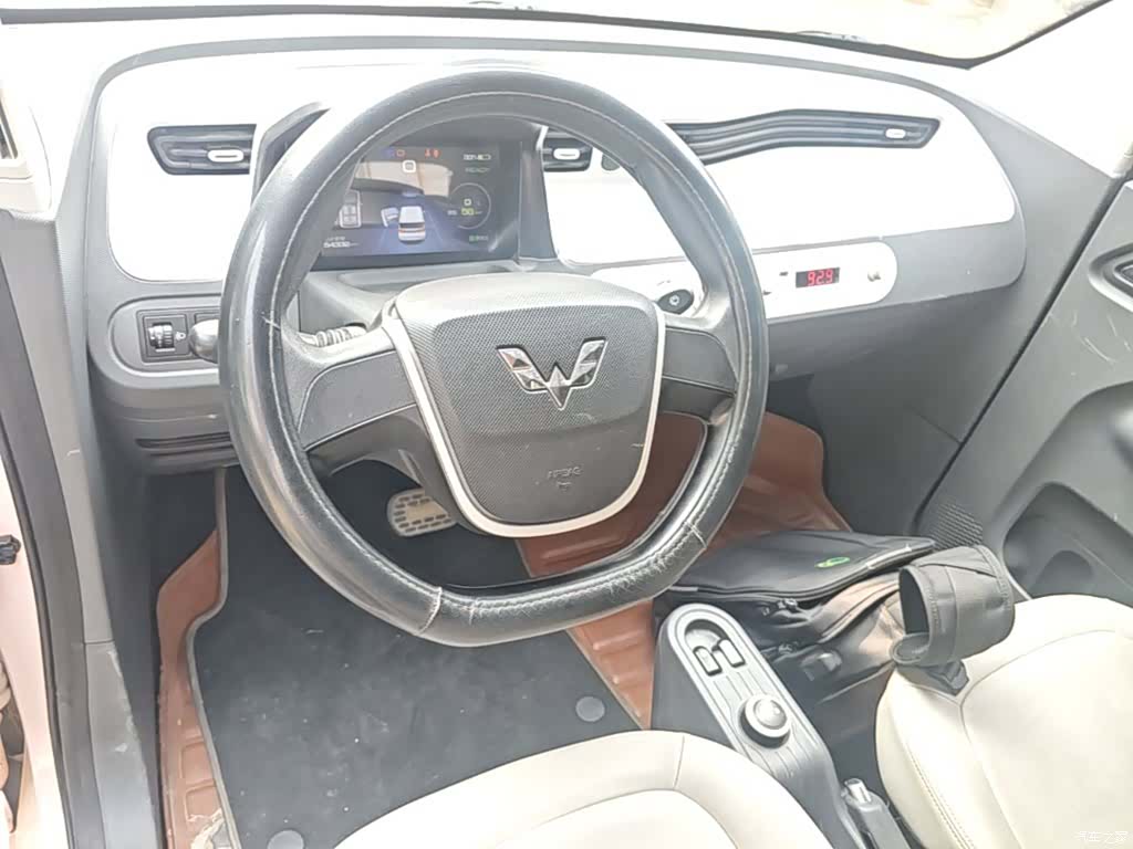 Wuling MINIEV, 2021 11