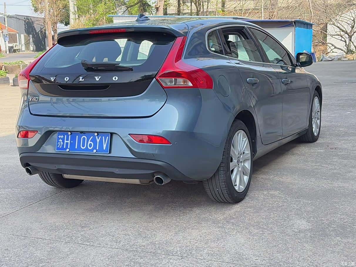 Volvo V40, 2014 15
