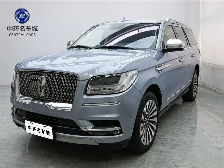 Lincoln Navigator