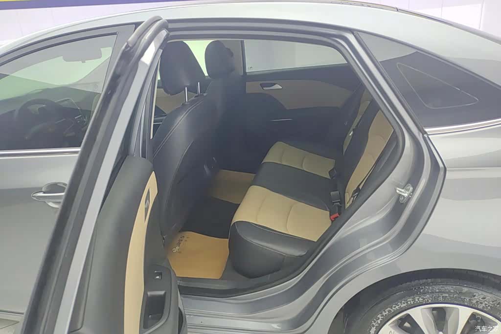 Chevrolet 320, 2022 11