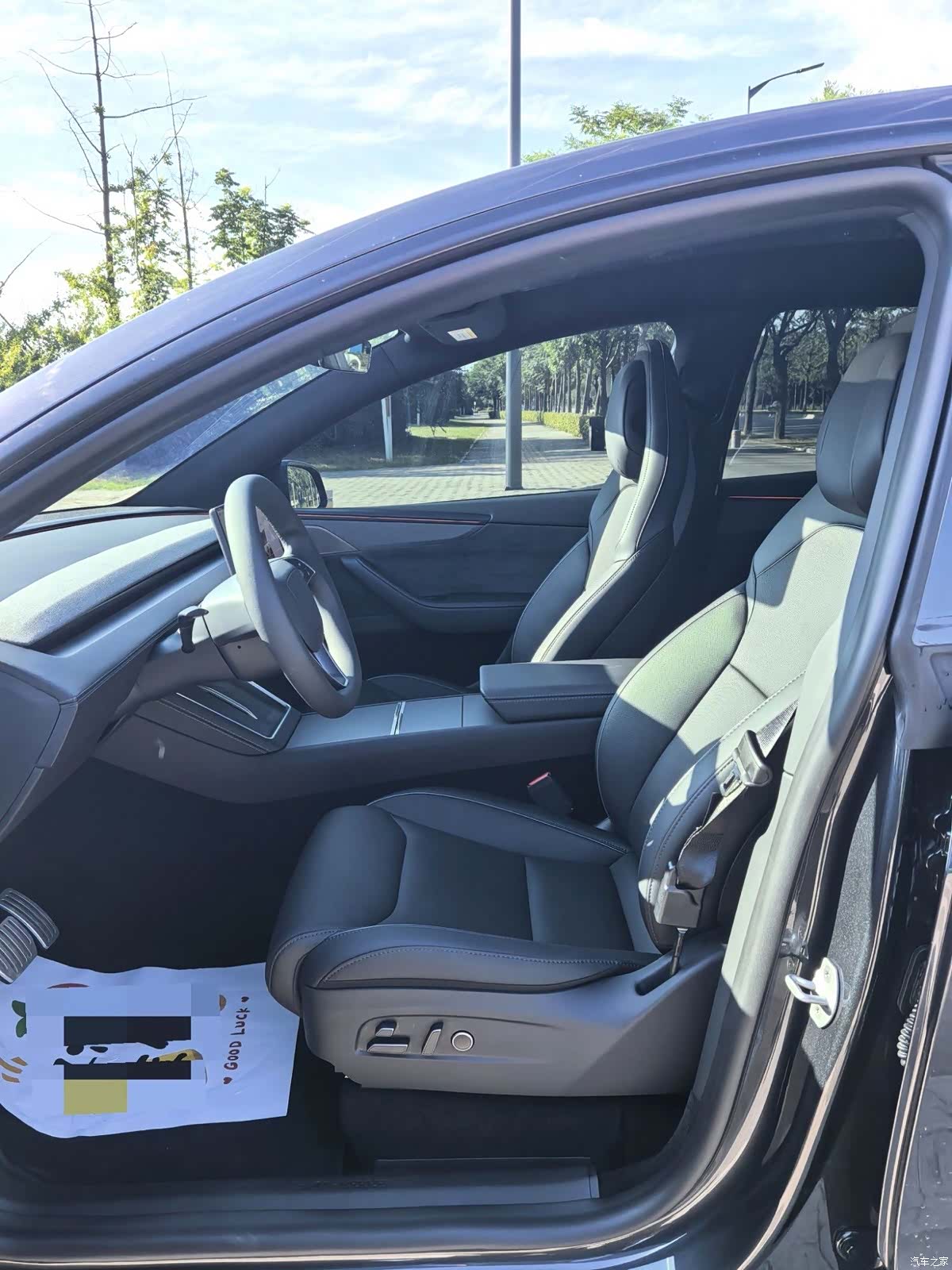 Tesla Model Y, 2026 4
