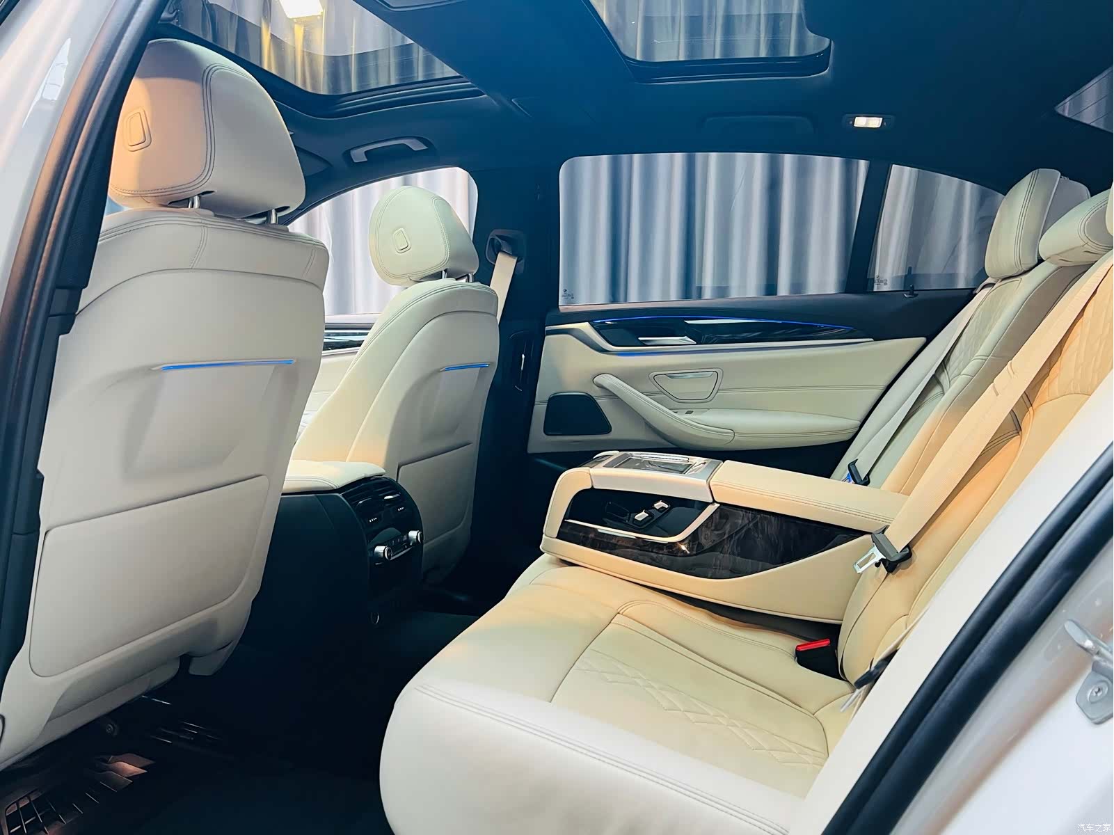 BMW 5 Series, 2018 12