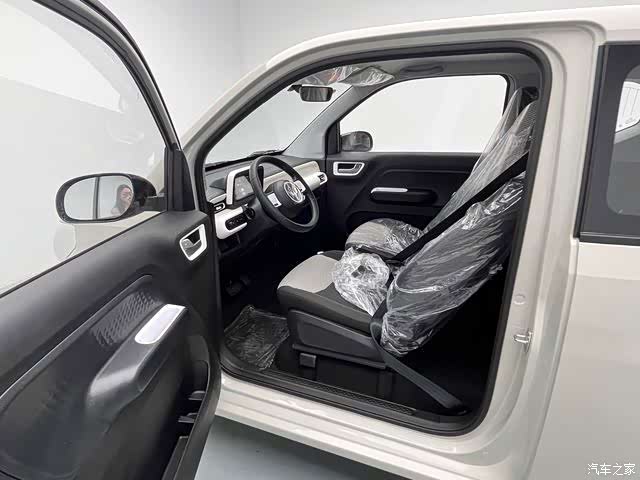 Wuling MINIEV, 2026 6