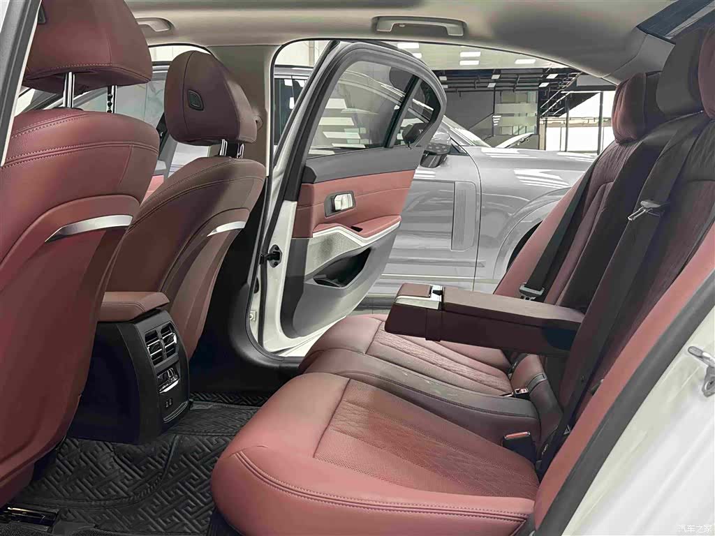 BMW i3, 2024 15