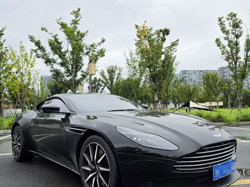 Aston Martin DB11 2019 4.0T V8 Coupe