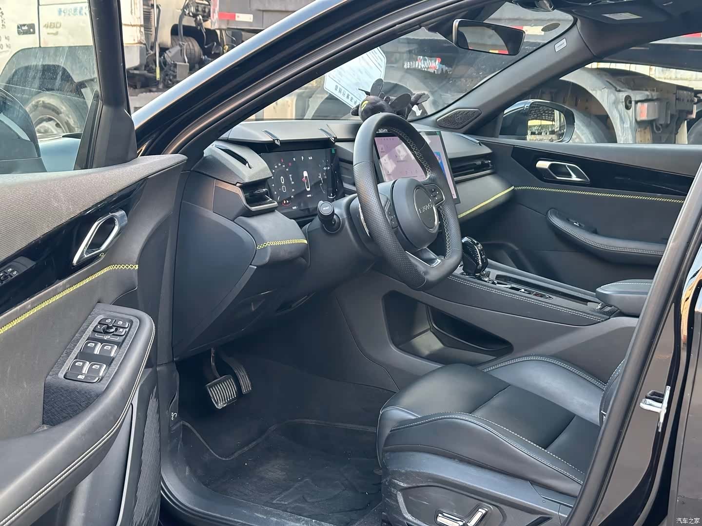 Lynk & Co 02, 2023 все фото
