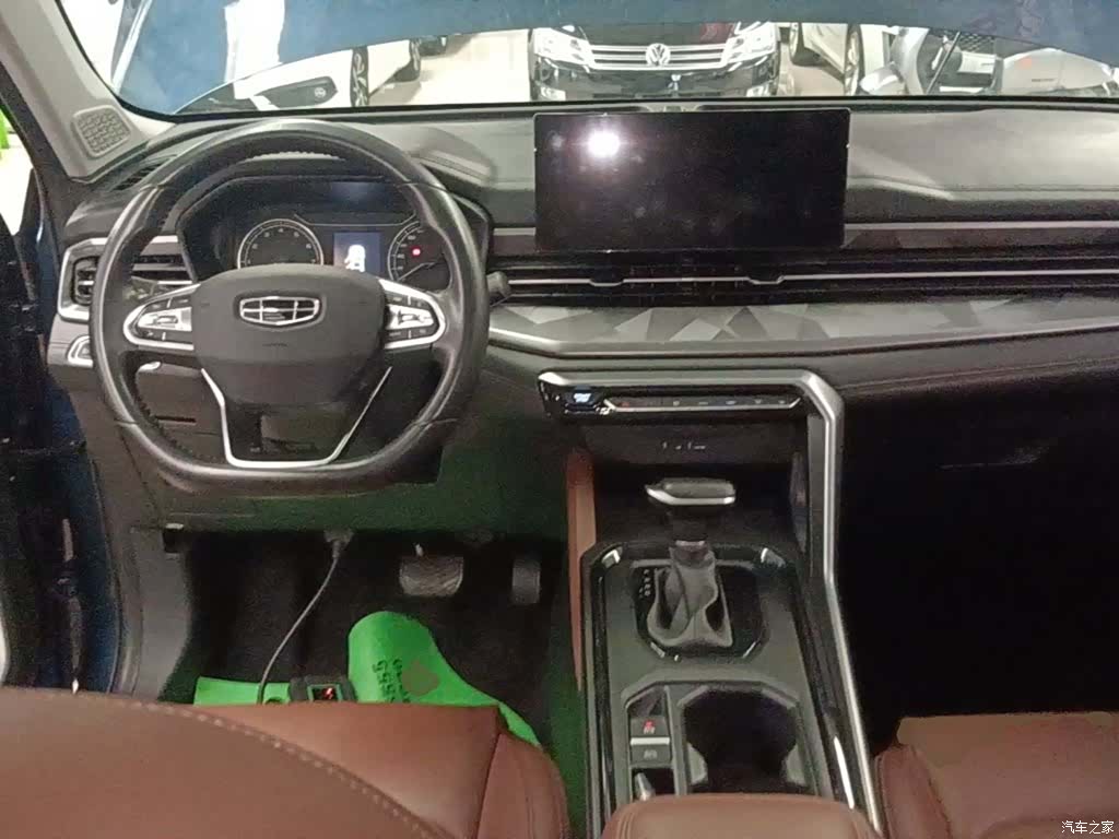 Geely X6, 2022 10