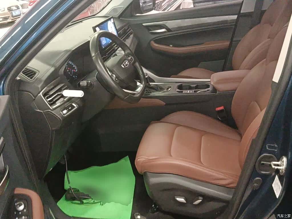 Geely X6, 2022 15