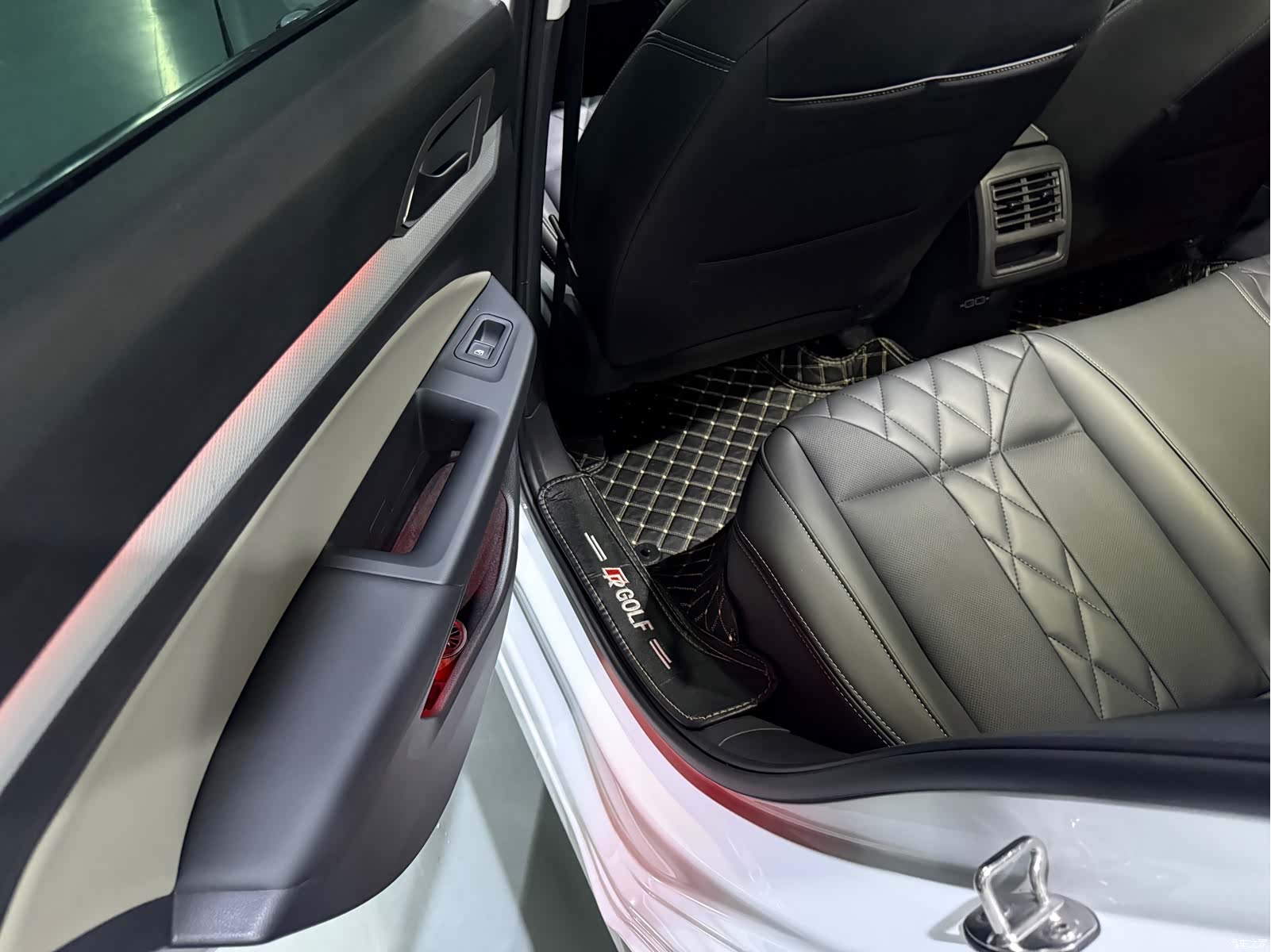 Volkswagen Golf, 2024 6
