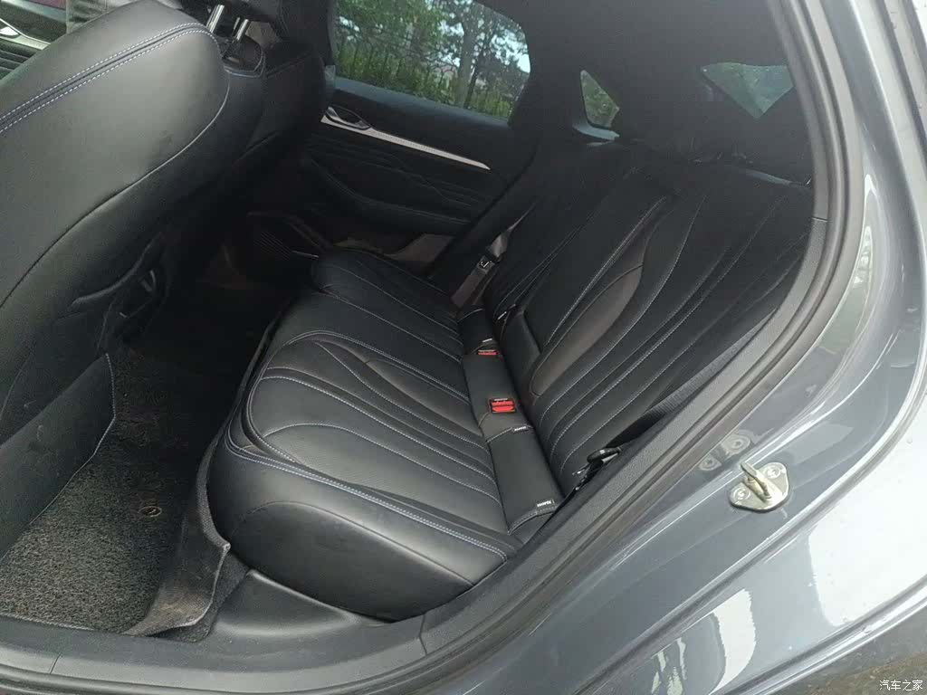 Geely Preface, 2025 18