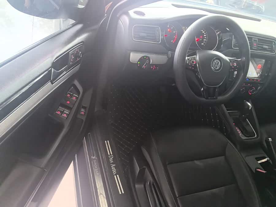 Volkswagen Sagitar 2017, фото 15