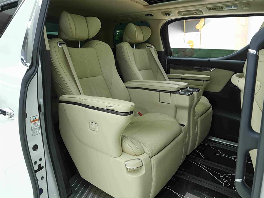 Toyota Vellfire 2020, фото 13