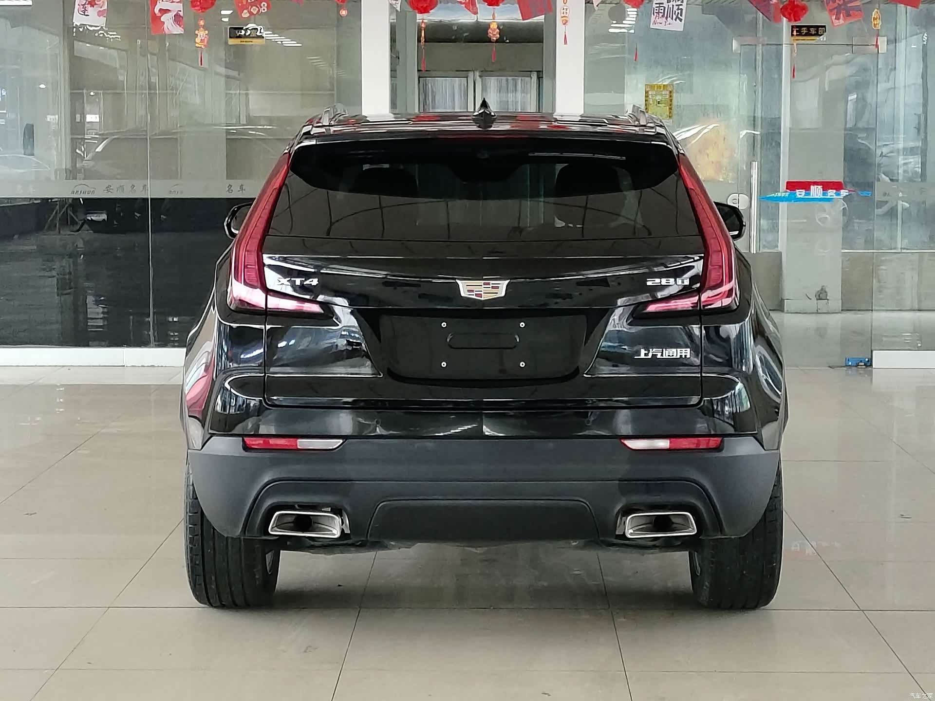 Cadillac XT4, 2022 все фото