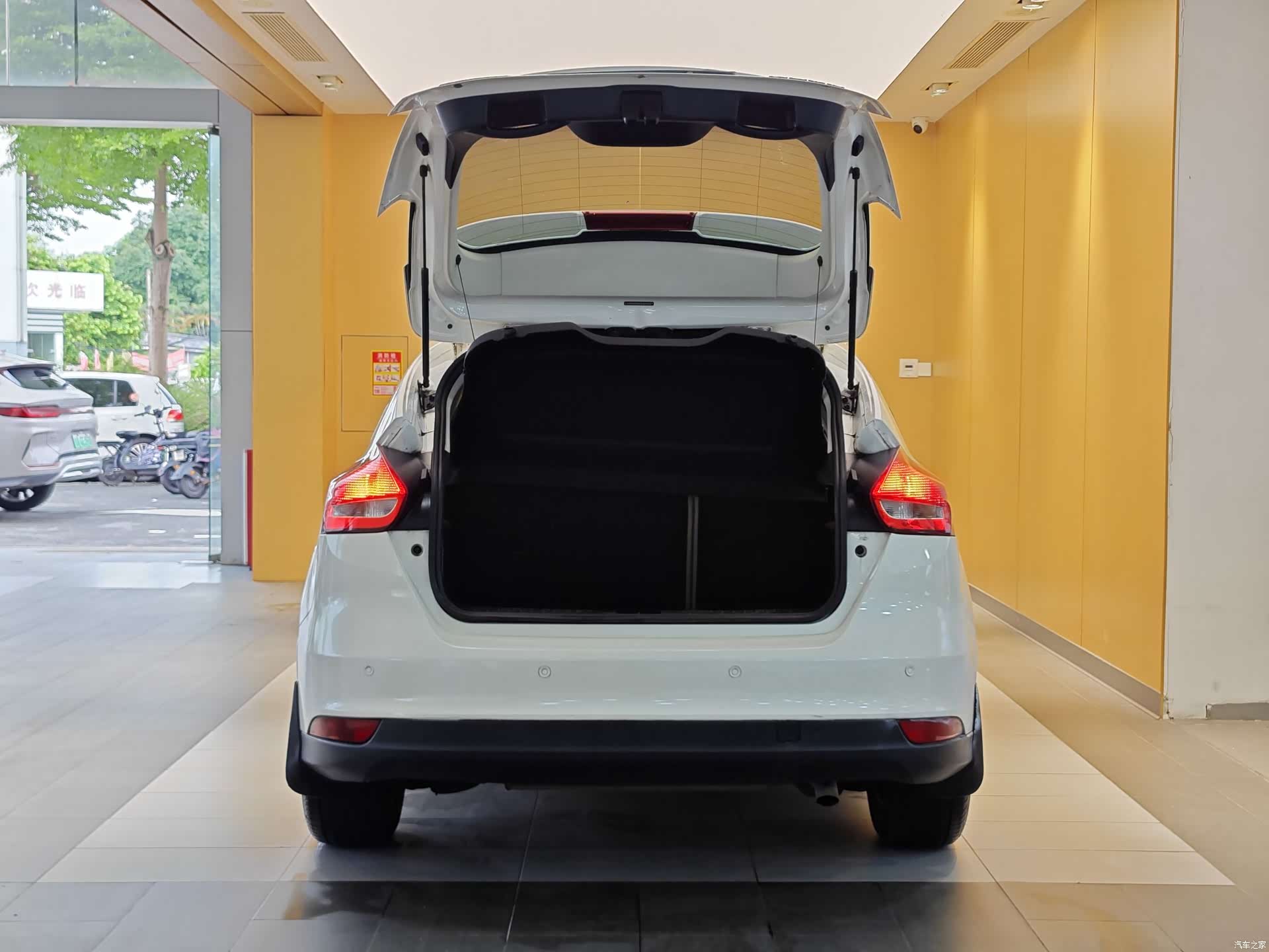 Ford Focus, 2016 27