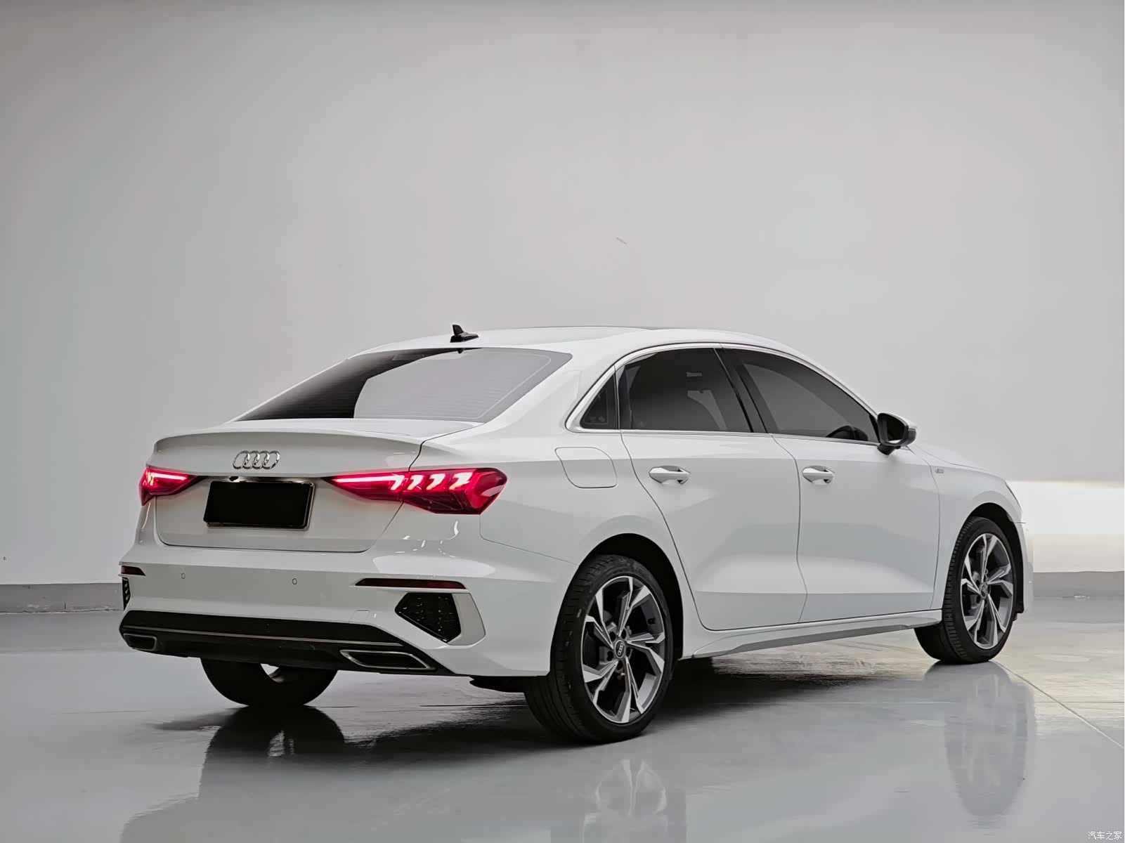 Audi A3, 2023 все фото