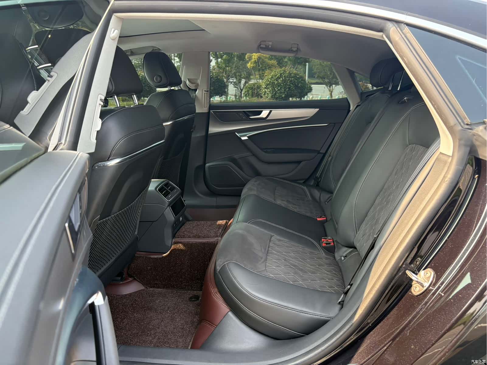 Audi A7L, 2024 11