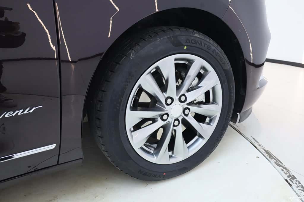 Buick GL8, 2022 10