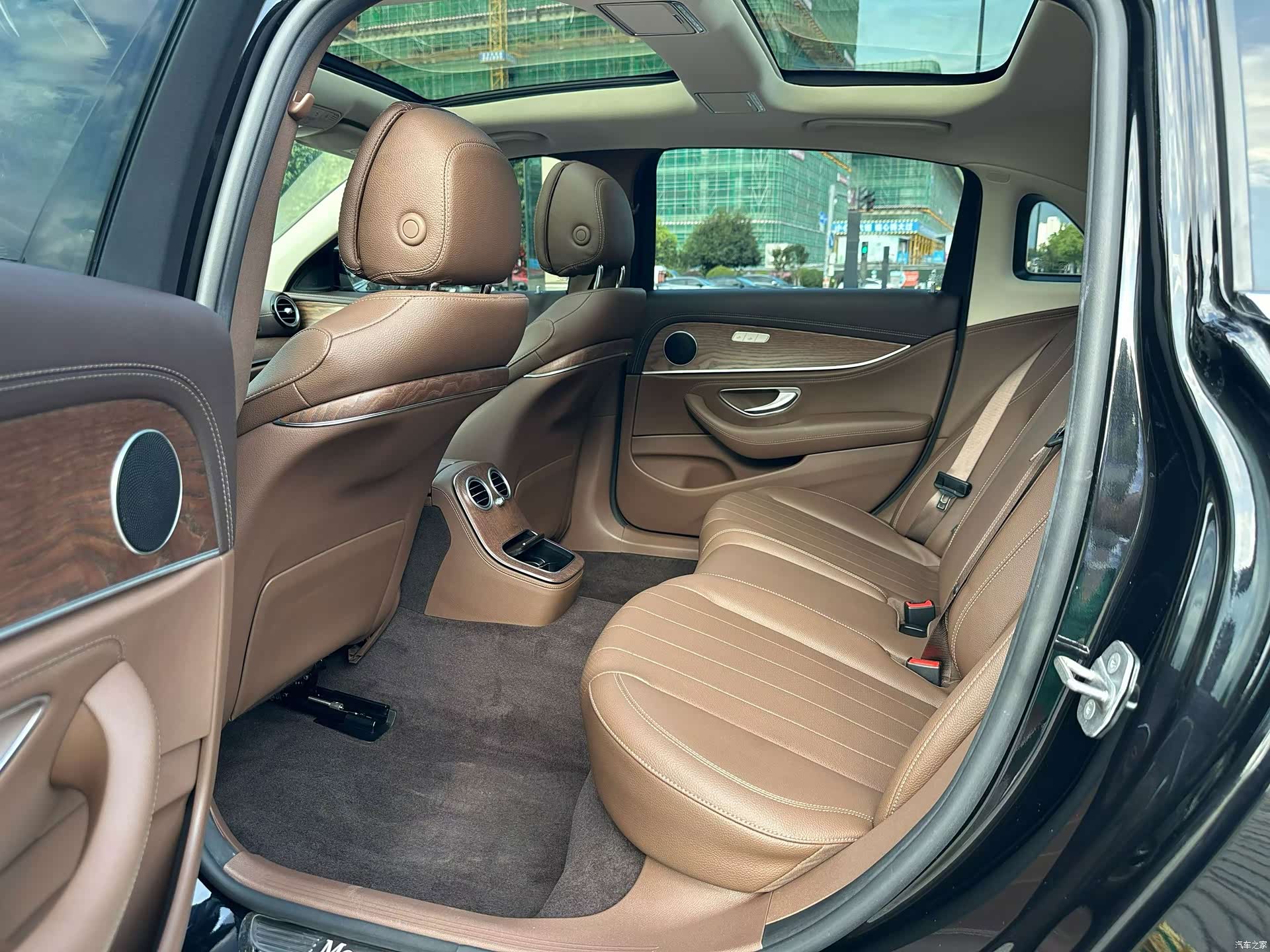 Mercedes-Benz E-Class, 2023 6