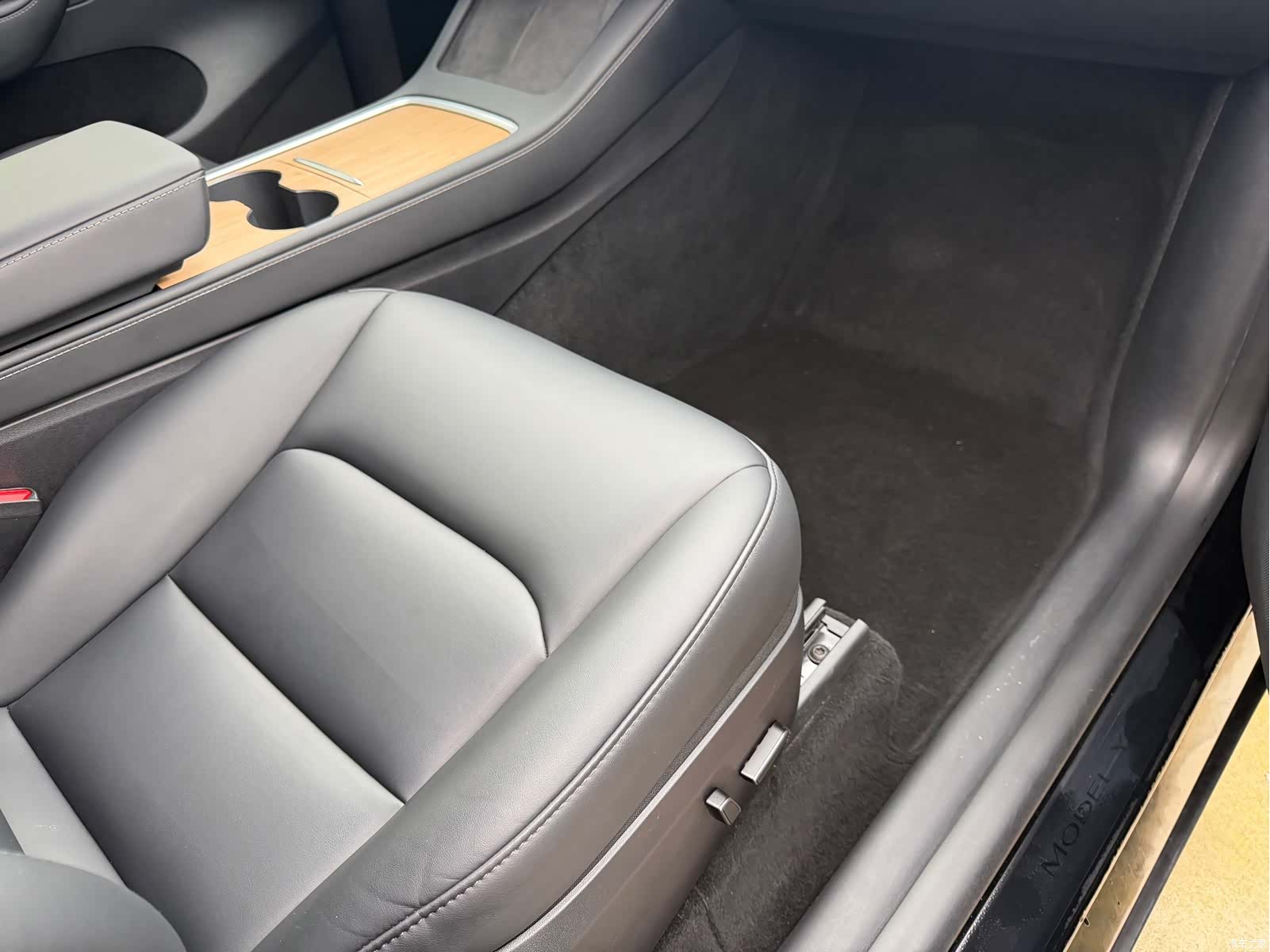 Tesla Model Y, 2023 8